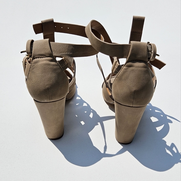 SIZE 6 Nude Muted Army Green Strappy Heels - Picture 4 of 12